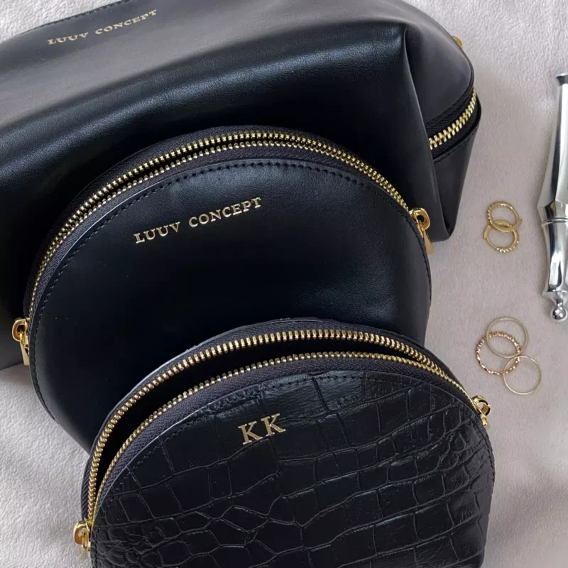 kosmetyczki skórzane z inicjałami mała i duża dwa wzory luuv concept