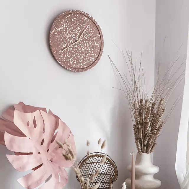 zegar ścienny różowy dekoracja wnętrz dodatki do domu luuv concept