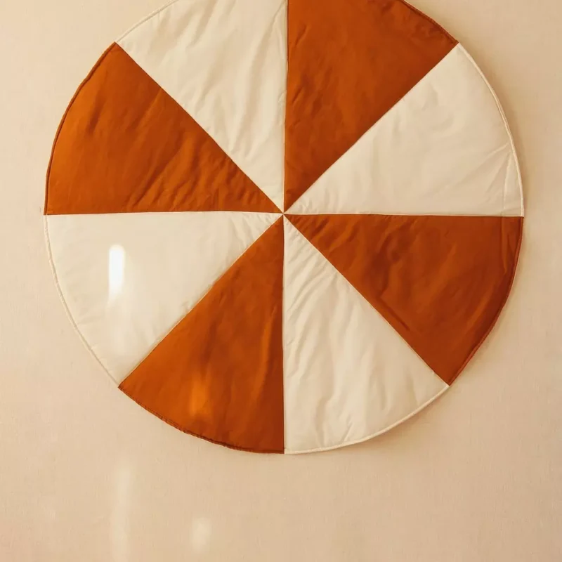 mata karmelowy drops do pokoju dziecka na ścianę