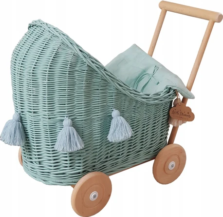 wózek dla lalek miętowy z miętowymi chwostami pomysł na prezent dla dziecka