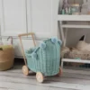 wózek dla lalek miętowy z miętowymi pomponami pomysł na prezent