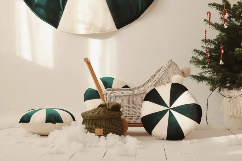 zielona poduszka patchworkowa cukierek prezent świąteczny ozdoba do pokoju dziecka