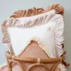 Dekoracyjna welwetowa poduszka z falbanką Caffe Latte luuv concept