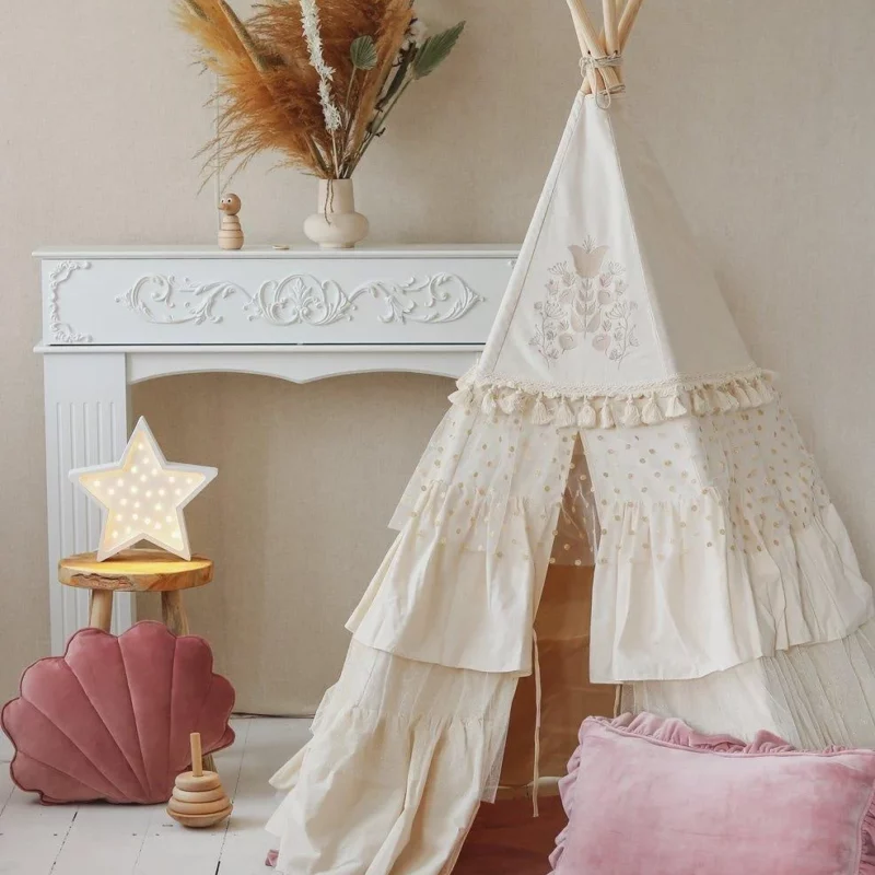 dekoracyjne poduszki welwetowe ozdoba do salonu polska marka delikatny róż