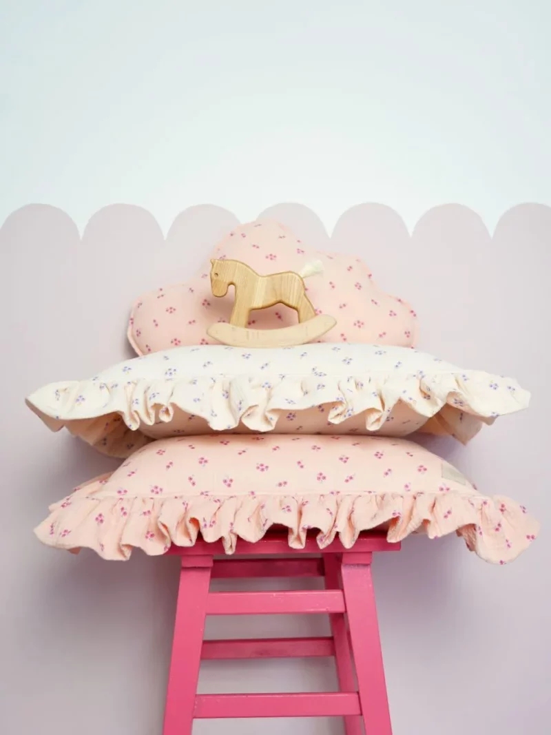 poduszka dekoracyjna z muślinu do pokoju dziecka luuv concept